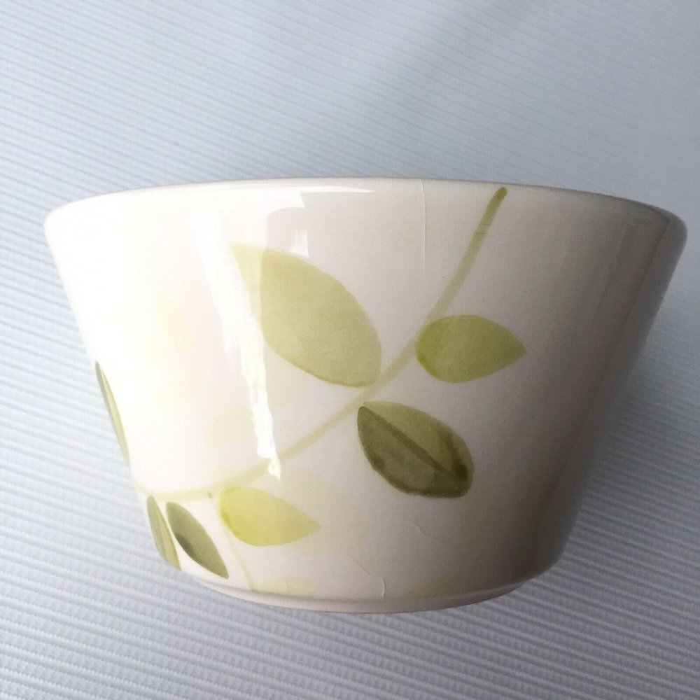 Matceramica Portugal Deep Bowl Soup Cereal Salad White Green Plant Leaf Pattern